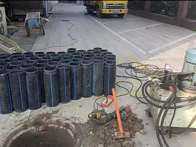广南PE置换管厂家 DN315置换管 非开挖管短管置换
